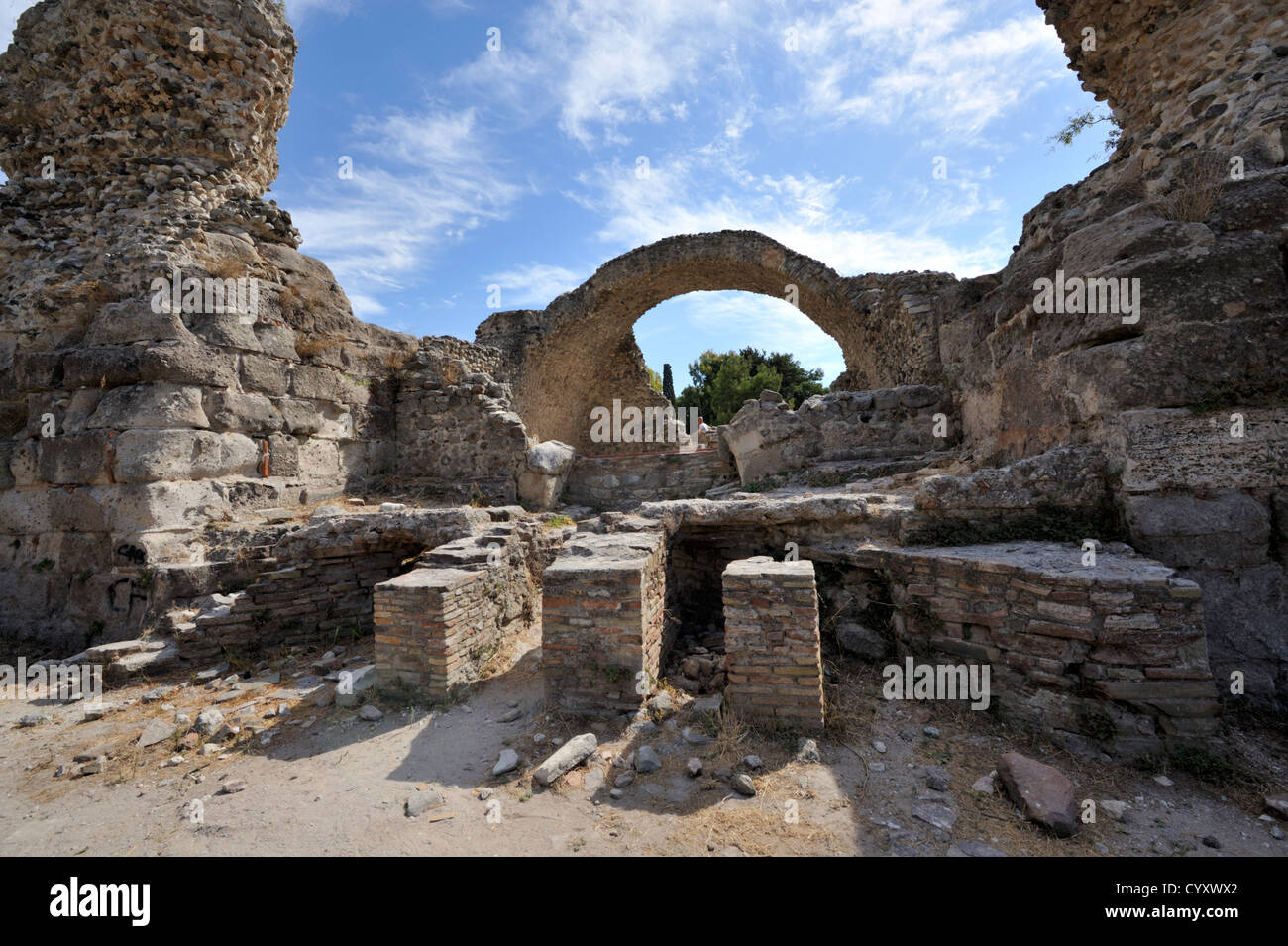Alte gewölbte Dach in den westlichen Ausgrabungen des Gymnasiums oder Xisto, in Kos-Stadt, Insel Kos, Griechenland Stockfoto