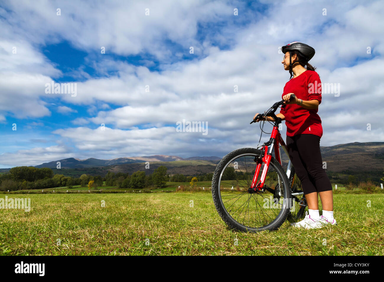 Radfahrer, die auf der Suche nach spanischen Landschaft Stockfoto