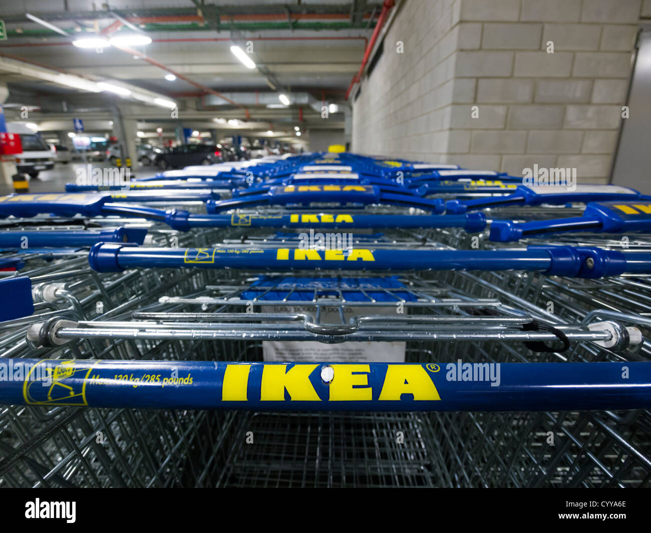 IKEA Rollwagen Stockfotografie - Alamy
