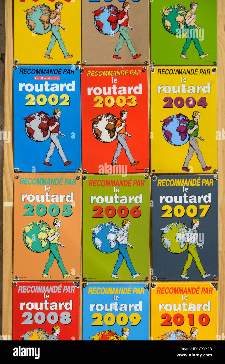 Empfohlene Anzeigen für Guide de Routard Reiseführer Bücher & Zeichen Briançon Hautes-Alpes Frankreich Stockfoto