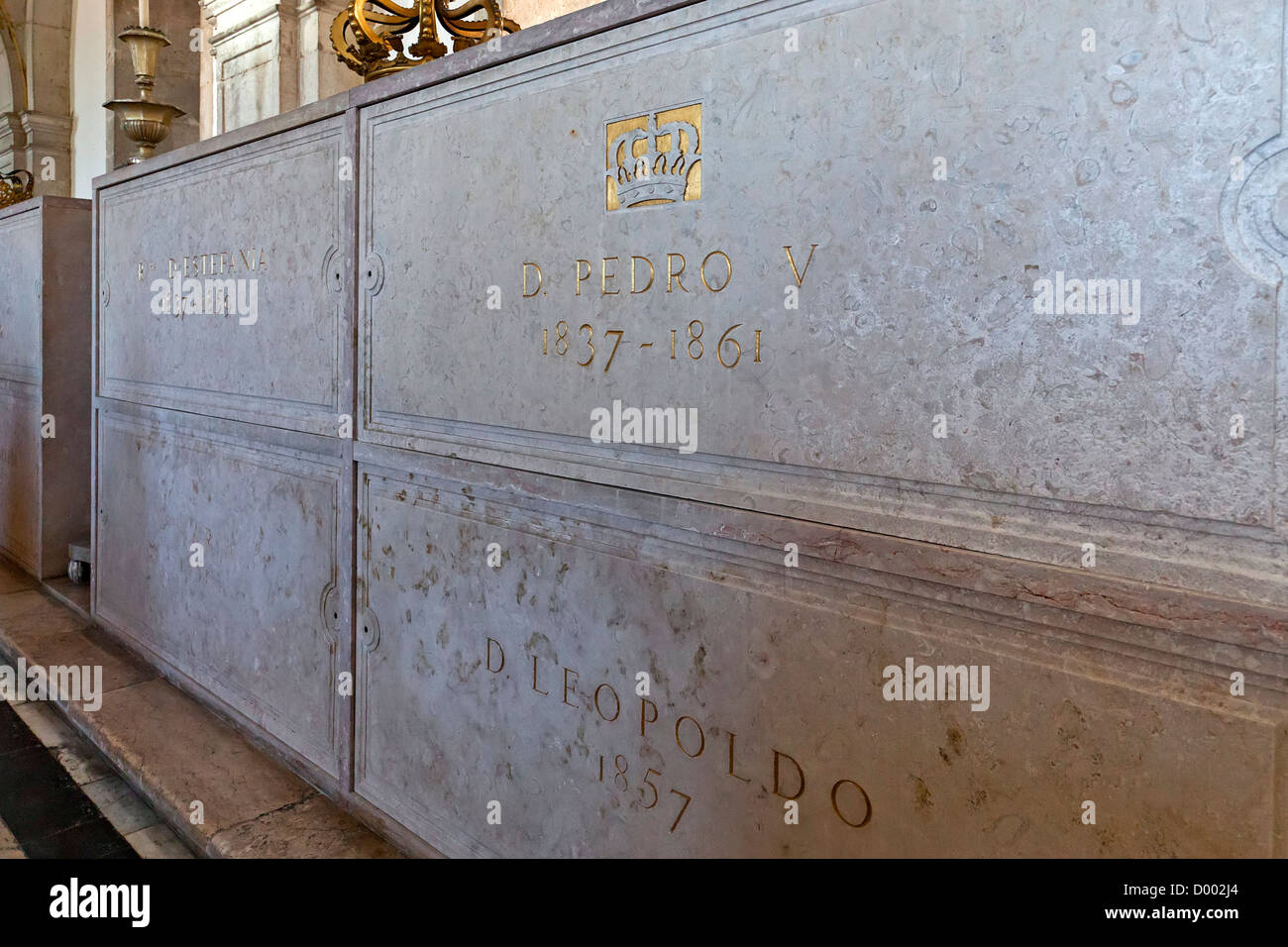 Dom Pedro V und Dom Leopoldo Gräber in königliches Pantheon von Haus Braganza. Kloster São Vicente de Fora. Lissabon, Portugal. Stockfoto