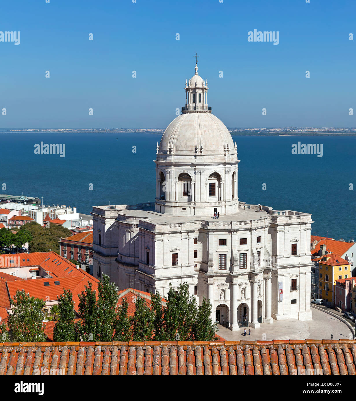 Kirche Santa Engrácia, besser bekannt als nationale Pantheon (Panteão Nacional). Lissabon, Portugal. barocke Architektur des 17. Jahrhunderts Stockfoto