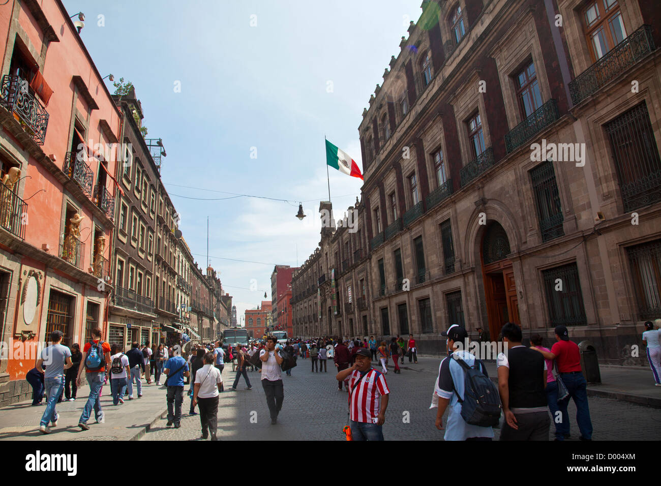 Lange Allee - Calle Moneda im Centro Historico in Mexiko-Stadt DF Stockfoto