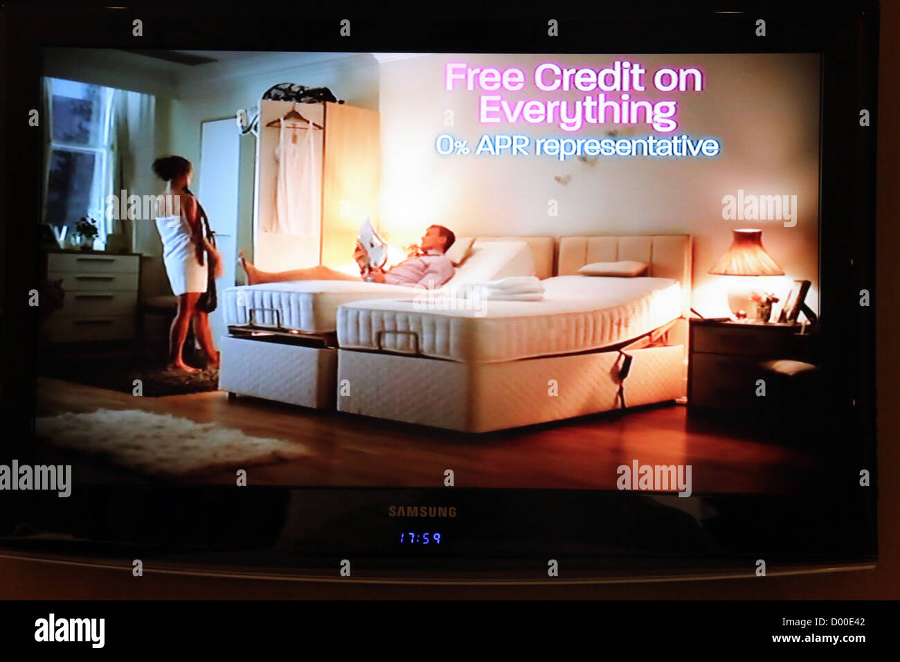 Möbel-Anzeige auf Samsung TV Stockfoto