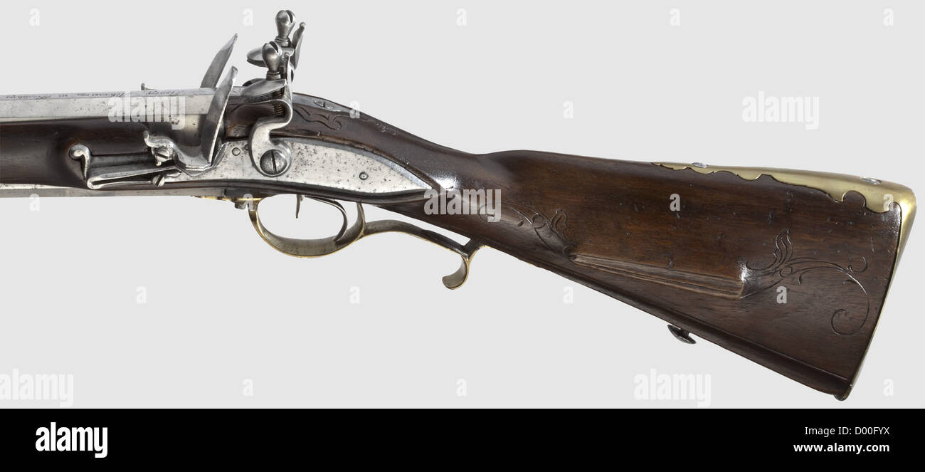 Ein Modell 1768 über-und-unter Karabiner, ein Siebennut geriebener Lauf und ein glatter achteckiger Lauf im Kaliber 14.8 mm, übereinander. Ein verzacktes Messing-Frontvisier und Doppel-, faltbare Eisen-Rückvisier. Das obere Fass ist signiert mit 'Georg Schwarz in Presburg' und nummeriert mit '13' auf dem Verschlussstopfen. Flache Schleusen. Leicht geschnitzte Nussbaum voller Stock mit Patchbox und glatten Messingmöbeln. Länge 105 cm, historisch, historisch, 18. Jahrhundert, Schusswaffe, Schusswaffe, Schusswaffen, Schusswaffen, Schusswaffen, Pistolen, Handfeuerwaffen, Waffen, Waffen, Waffen, Objekt, Objekte, Stil, zusätzliche-Rechte-Clearences-nicht verfügbar Stockfoto