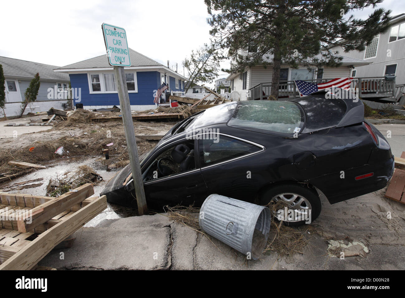 3. November 2012 - Queens, New York, USA - Schäden durch Hurrikan Sandy, Breezy Punkt schlagen Queens, NY, fünf Tage nach dem Hurrikan... Breezy Point ist direkt am Strand befindet sich am westlichen Ende der Halbinsel Rockaway, zwischen Rockaway Inlet und Jamaica Bay auf der Landseite und den Atlantischen Ozean. (Kredit-Bild: © Engel Chevrestt/ZUMAPRESS.com) Stockfoto