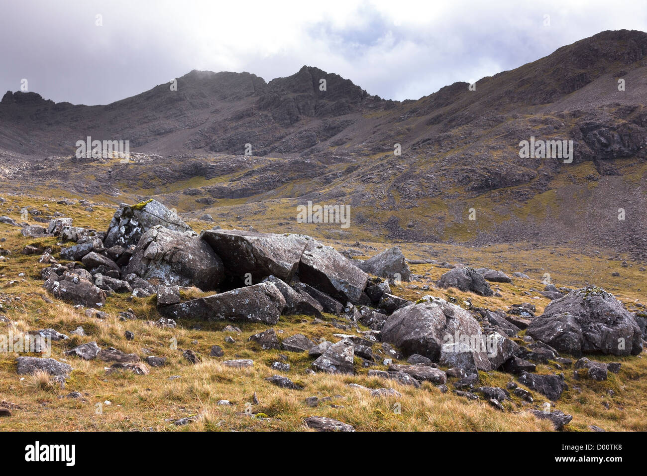 Black Cuillin Ridge und Bruach Na Frithe wie aus der Corrie Fionn Choire, Sligachan, Isle Of Skye, Schottland Stockfoto