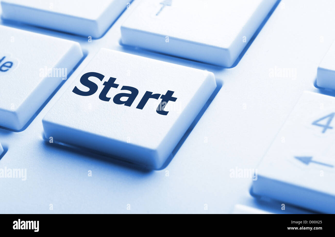 Starten Sie oder Taste auf Tastatur zeigt gehen oder macht-Konzept Stockfoto