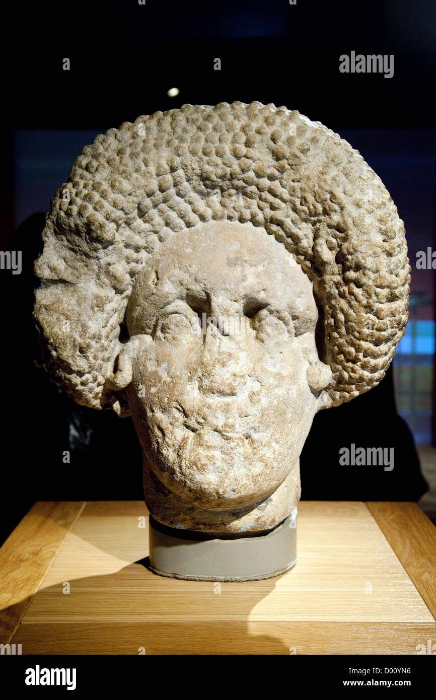 Die geschnitzten Steinkopf einer römischen Frau, das Museum, die Roman Baths, Aquae Sulis, Bad Somerset UK Stockfoto