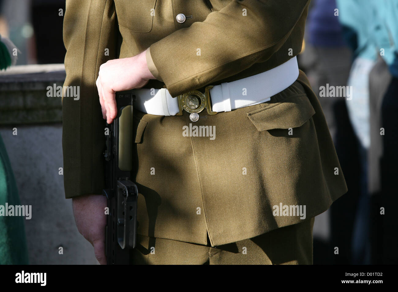 ein Soldat auf zeremoniellen Pflicht während der Gedenktag in Loughborough 2012 Stockfoto