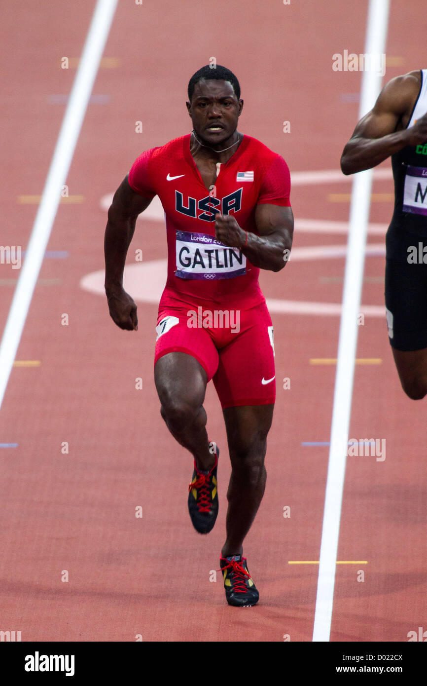 Justin Gatlin (USA) im Wettbewerb mit den Herren 100 Meter Halbfinale bei den Olympischen Sommerspielen 2012 in London Stockfoto