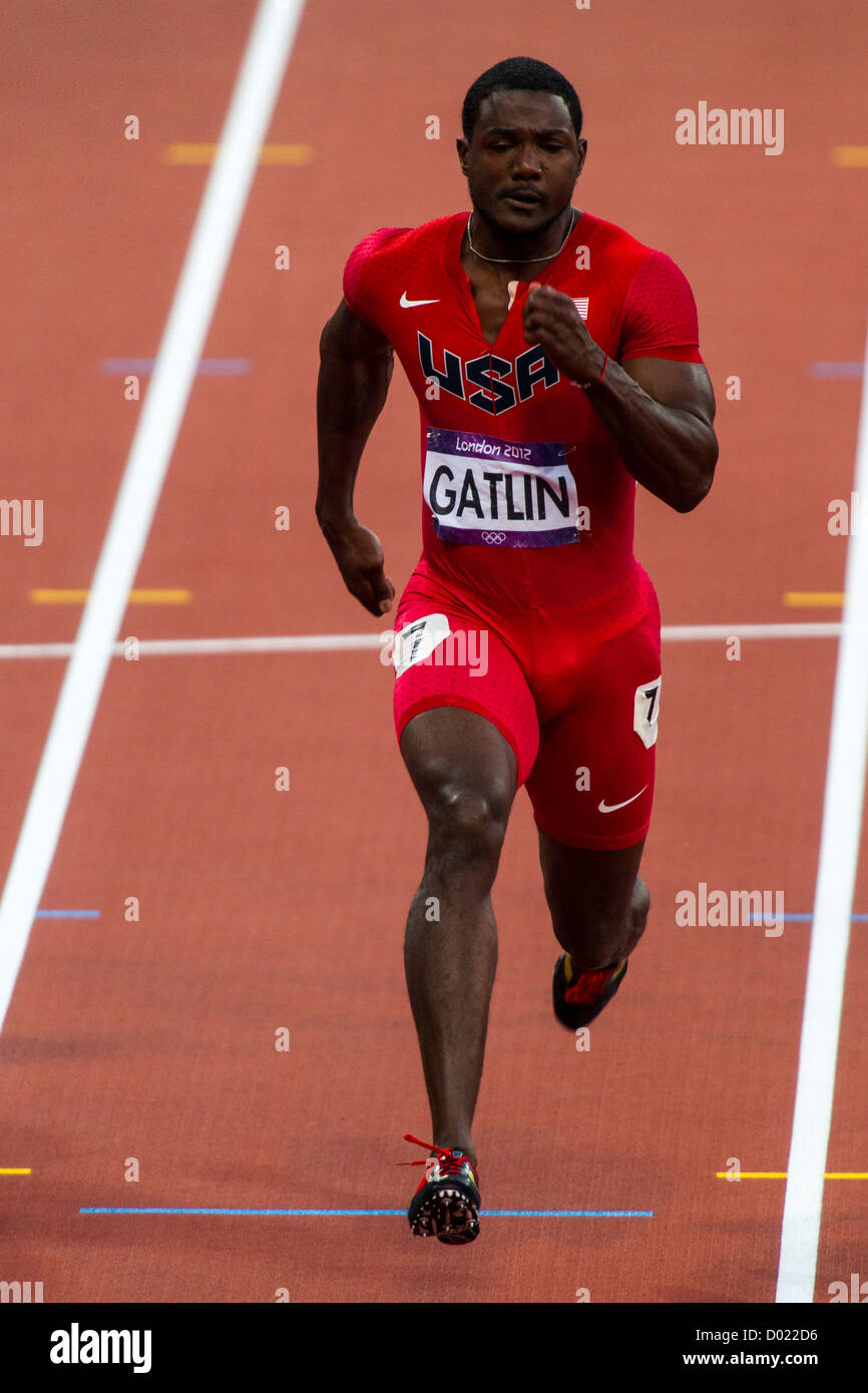 Justin Gatlin (USA) im Wettbewerb mit den Herren 100 Meter Halbfinale bei den Olympischen Sommerspielen 2012 in London Stockfoto