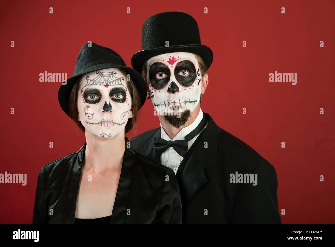 Klassische Vintage Paar posieren in Tag der Toten Make-up Stockfoto