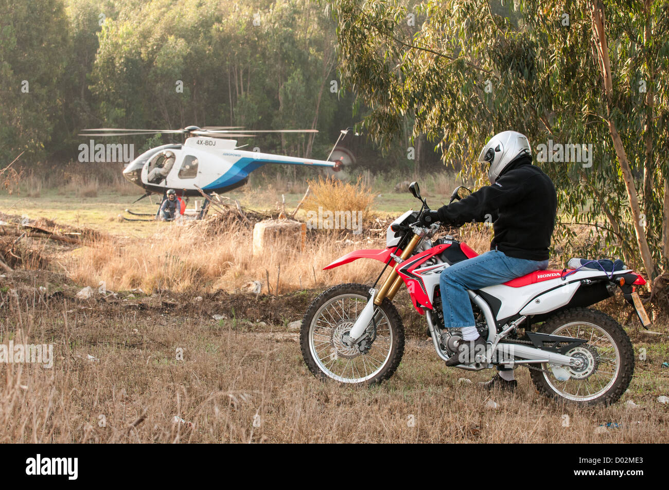 Zivile Hubschrauber Hughes MD 500E. Fotografiert in Israel Stockfoto