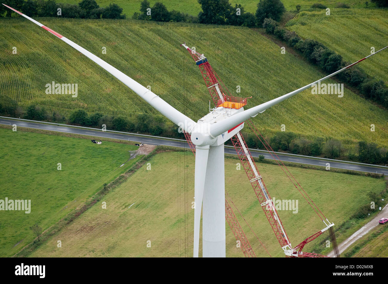 Deutschland-Schleswig-Holstein, Luftaufnahme der Windkraftanlage, Baustelle Windkraftanlage REpower 6M mit 6 Megawatt Stockfoto