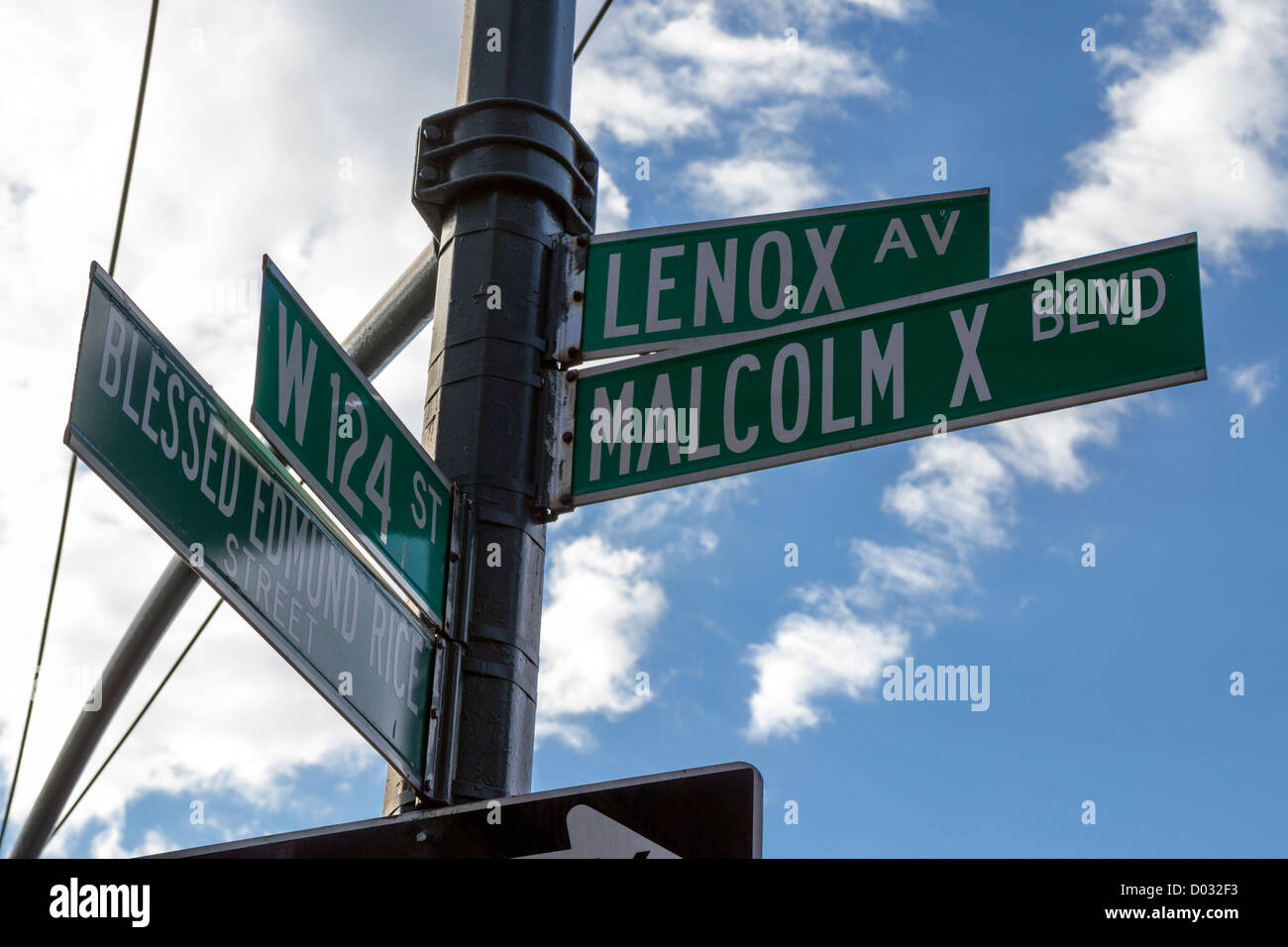Malcolm X Boulevard, Lenox Avenue Straßenschild in Harlem, New York Stockfoto