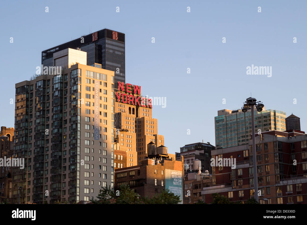 Ansicht von New Yorker Hotel Gebäude in Manhattan, New York Stockfoto