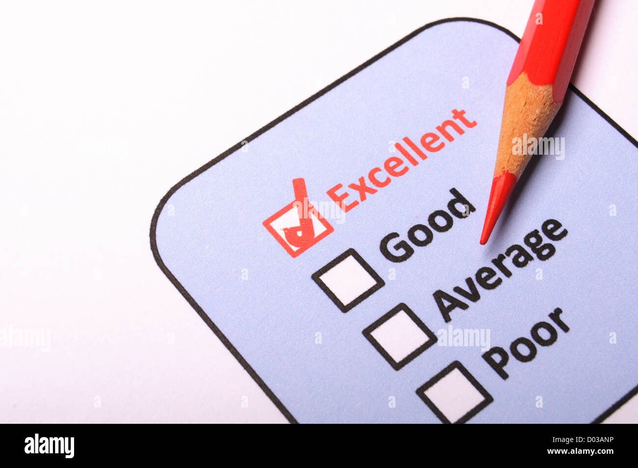 Service Kundenbefragung mit rotem Stift und Kontrollkästchen zeigt Zufriedenheit Konzept Stockfoto