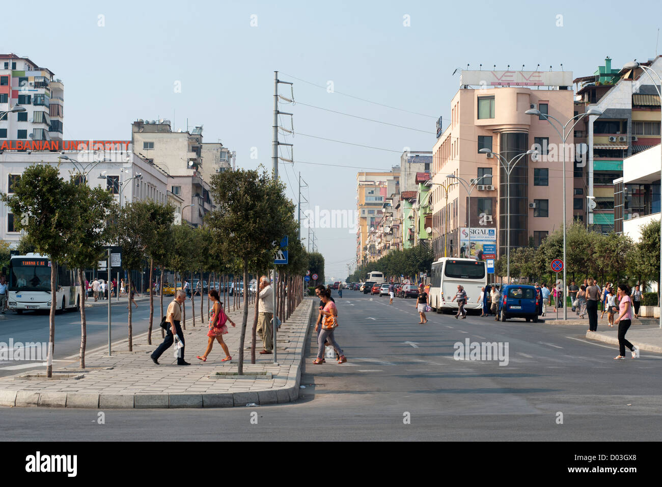 DED Gjo Luli Avenue in Tirana, der Hauptstadt von Albanien. Stockfoto