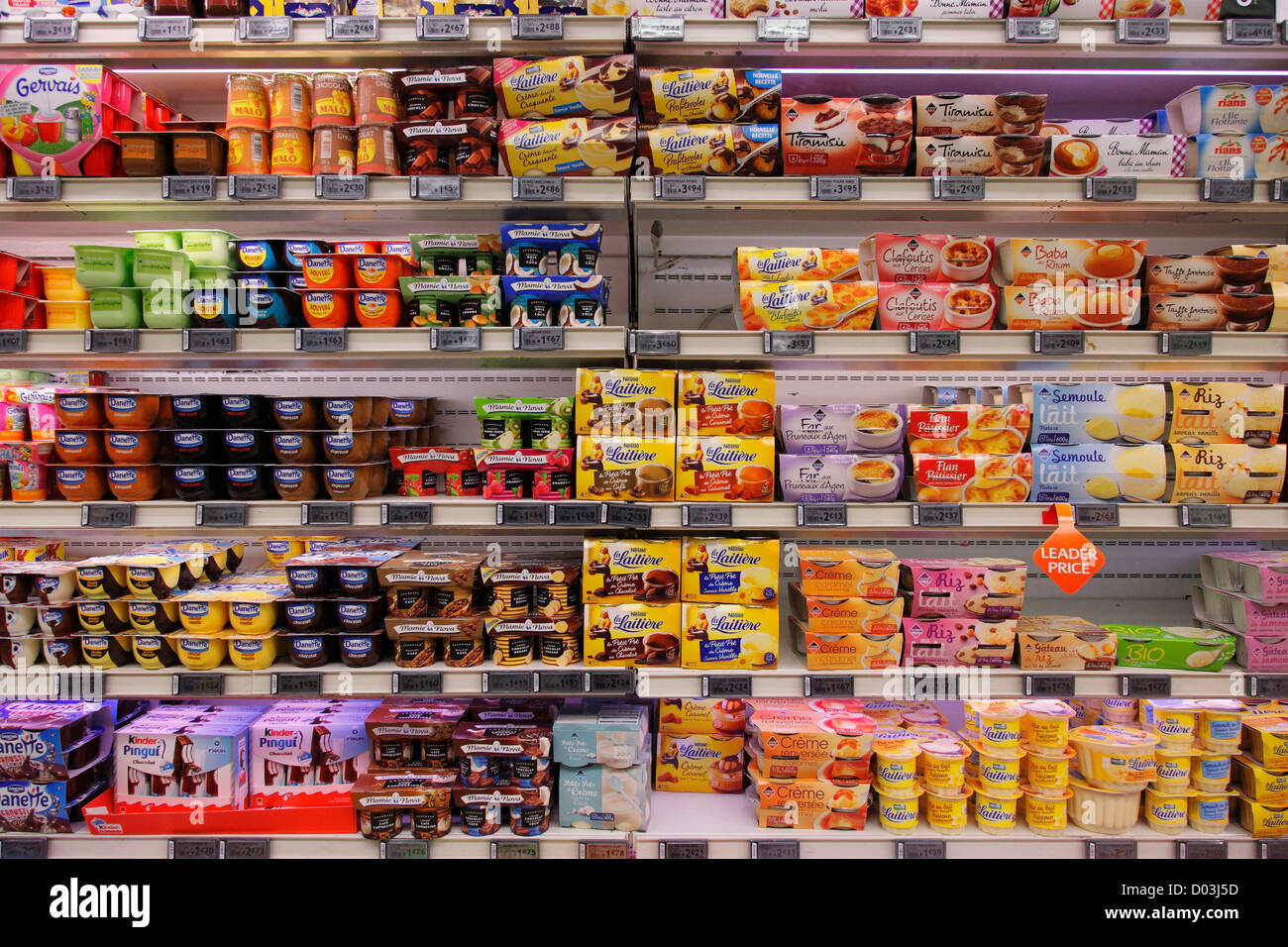 JoghurtRegal im Supermarkt Stockfotografie Alamy