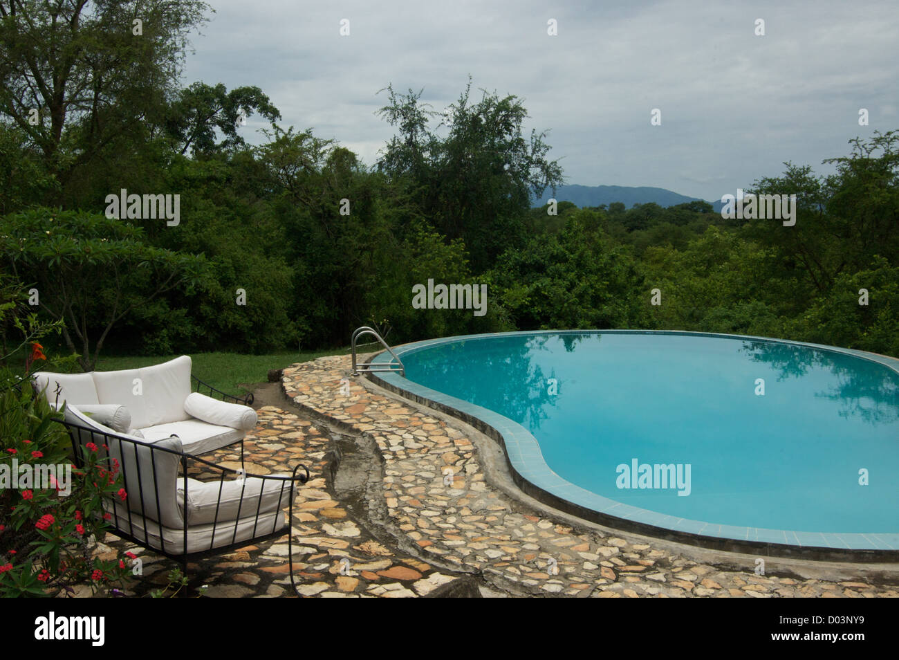 Schwimmbad im Hotel in Uganda, Afrika. Stockfoto