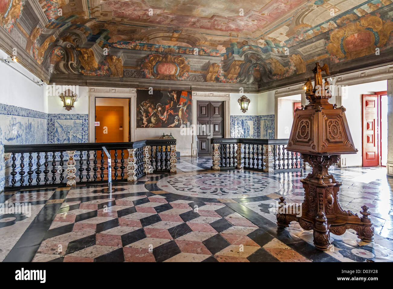 Barocke Eingangshalle (Sala da Portaria) des Klosters Sao Vicente de Fora. Lissabon, Portugal. Stockfoto