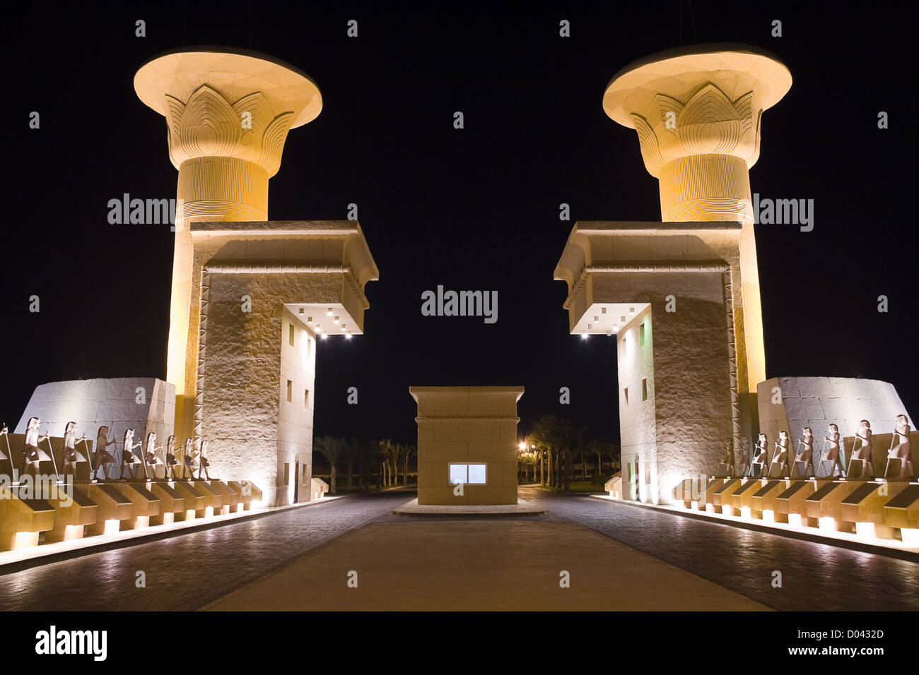 Tore in der Nähe der ägyptischen Hotels Stockfoto