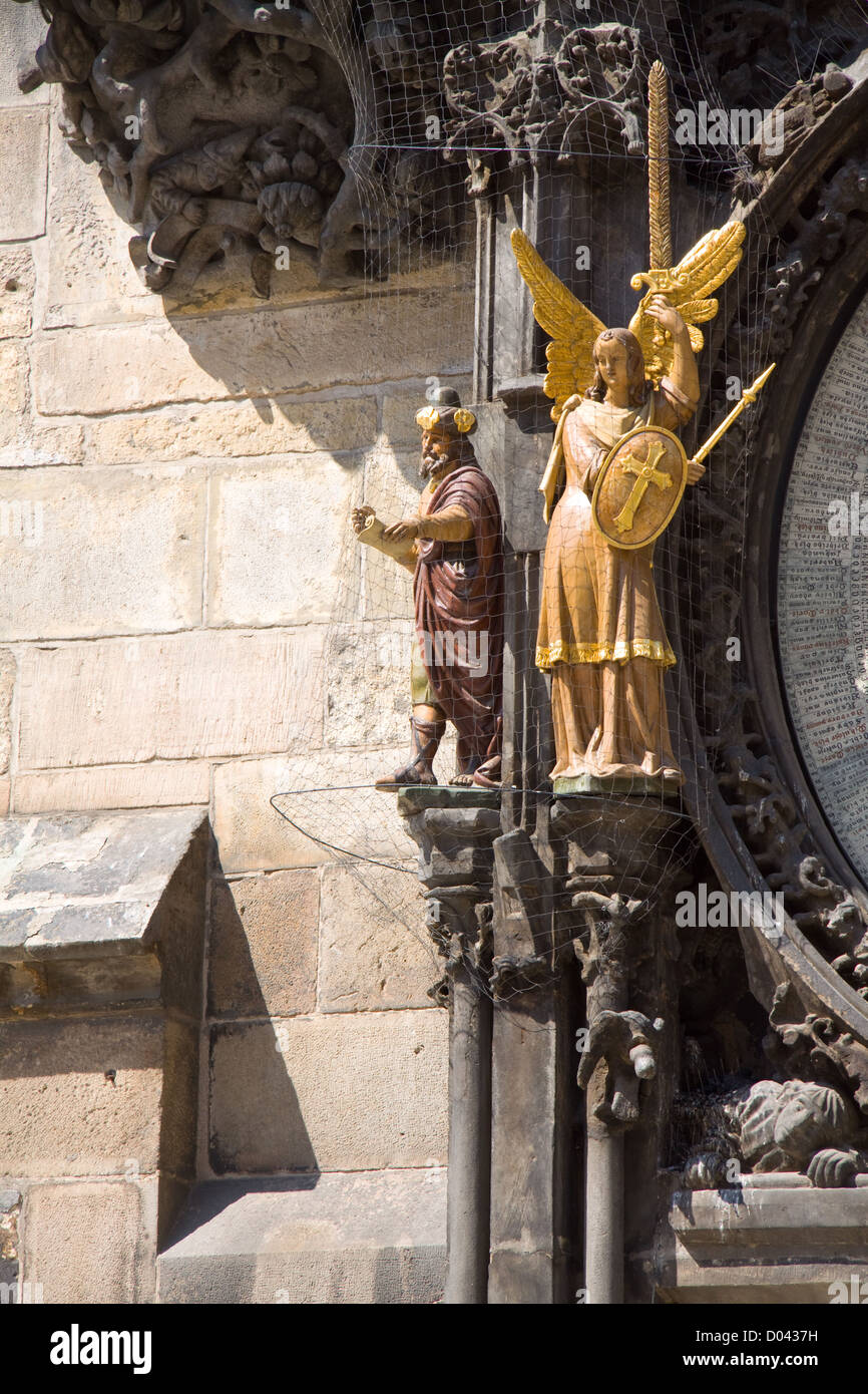 Goldene Stratu auf die astronomische Uhr von Nikolaus von Kaaden Stockfoto