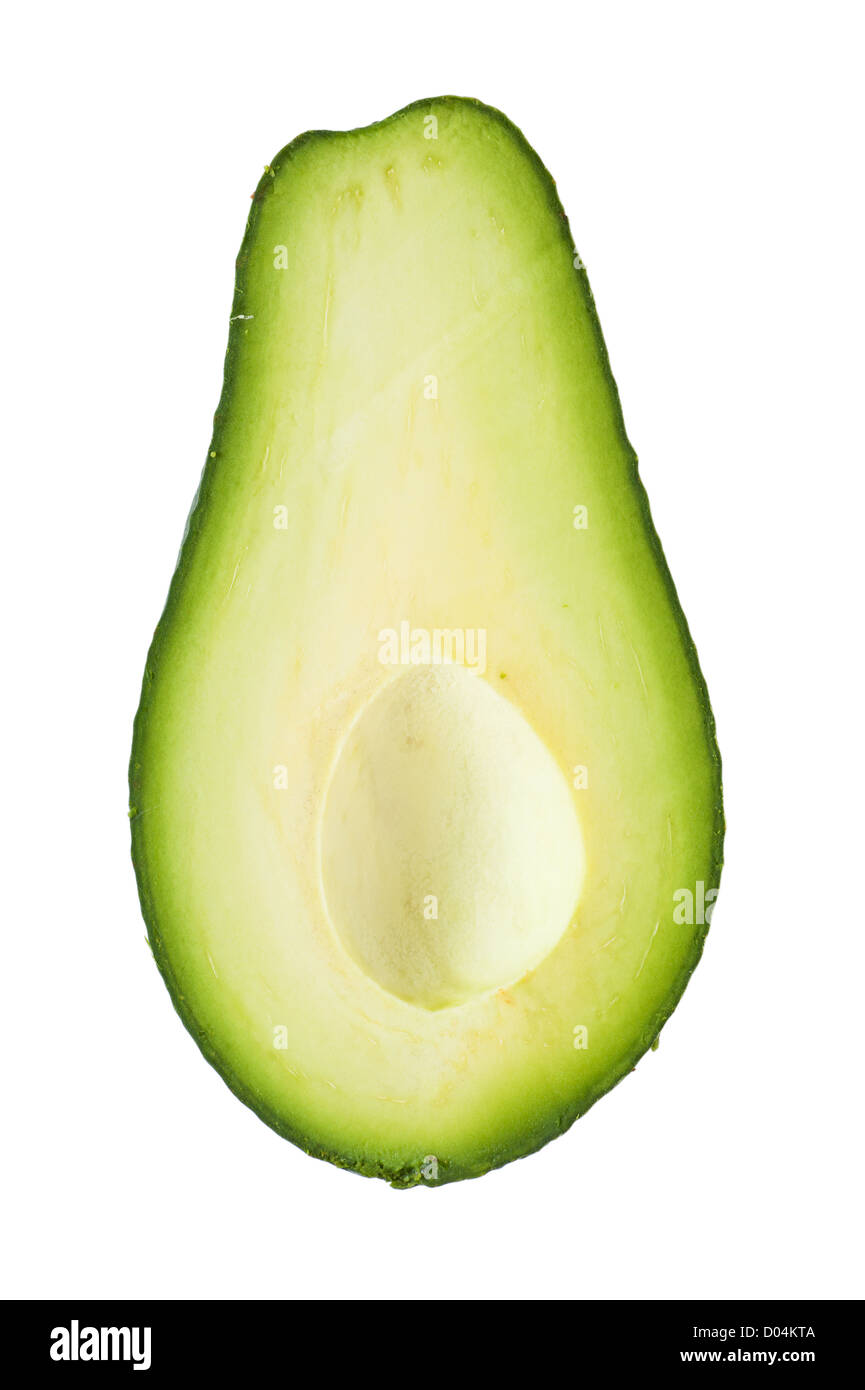 Die Hälfte der frischen Avocado Frucht ohne Kern isoliert auf weißem Hintergrund Stockfoto