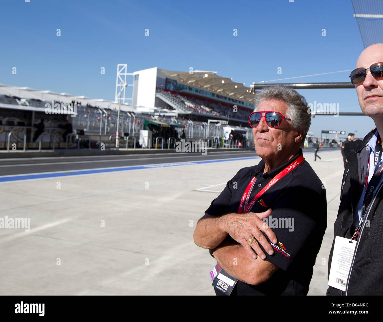 Legendären F1-Fahrer Mario Andretti, 72, Uhren Praxis für den F1 USA Grand Prix Circuit of the Americas verfolgen Stockfoto