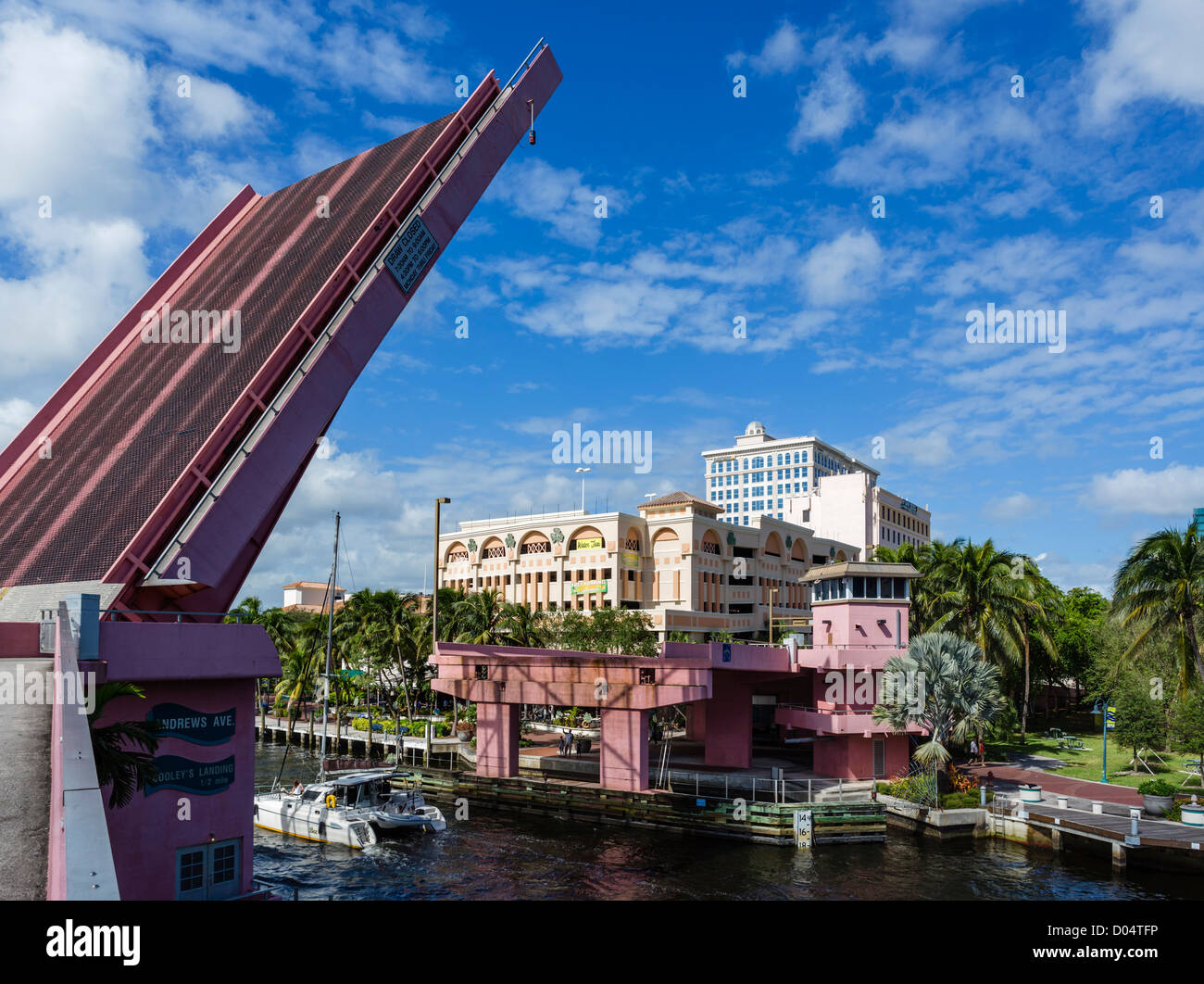 Zugbrücke am New River in der Nähe von Las Olas Riverfront, Fort Lauderdale, Broward County, Gold Coast, Florida, USA Stockfoto