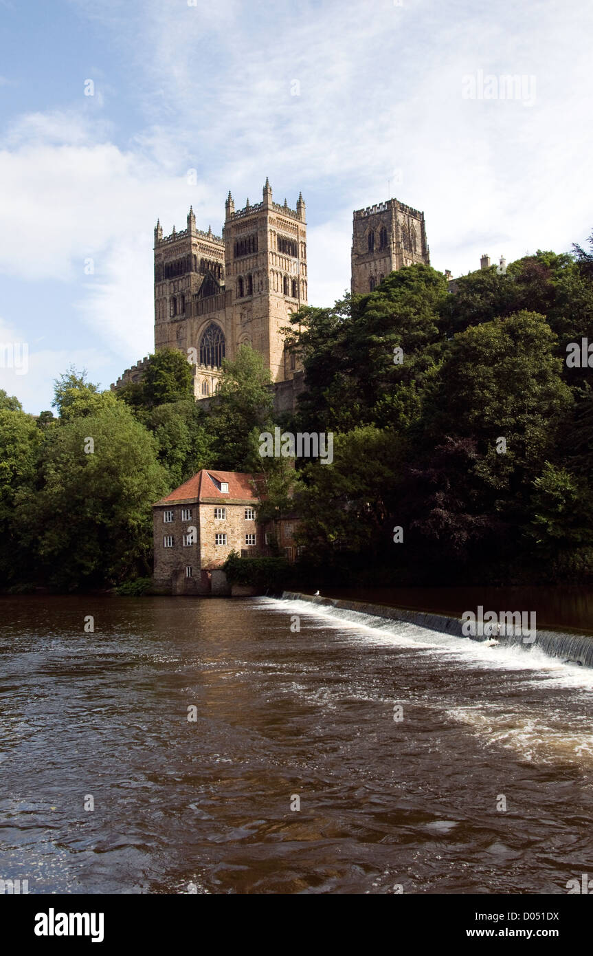 Durham am Fluss Weir Stockfoto
