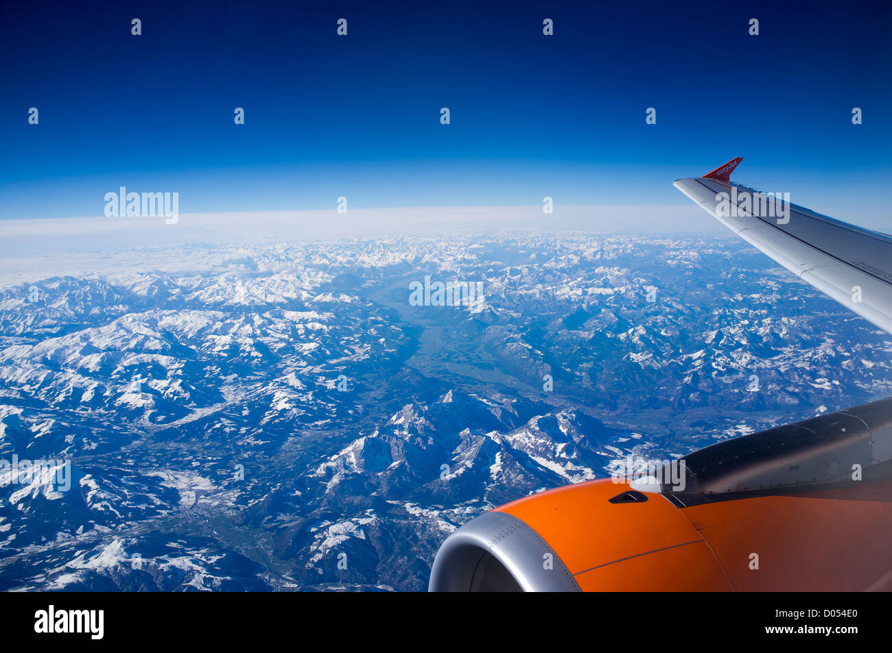 Luftaufnahme der italienischen Alpen aus einem Flugzeug fliegen 34,00 Füssen Stockfoto