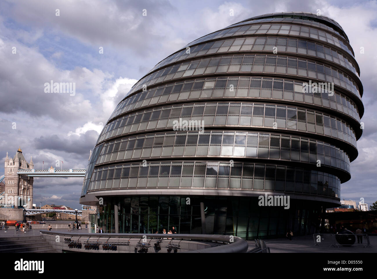 Rathaus ist der Sitz der Greater London Authority und wurde von dem berühmten Architekten Norman Foster entworfen. Stockfoto