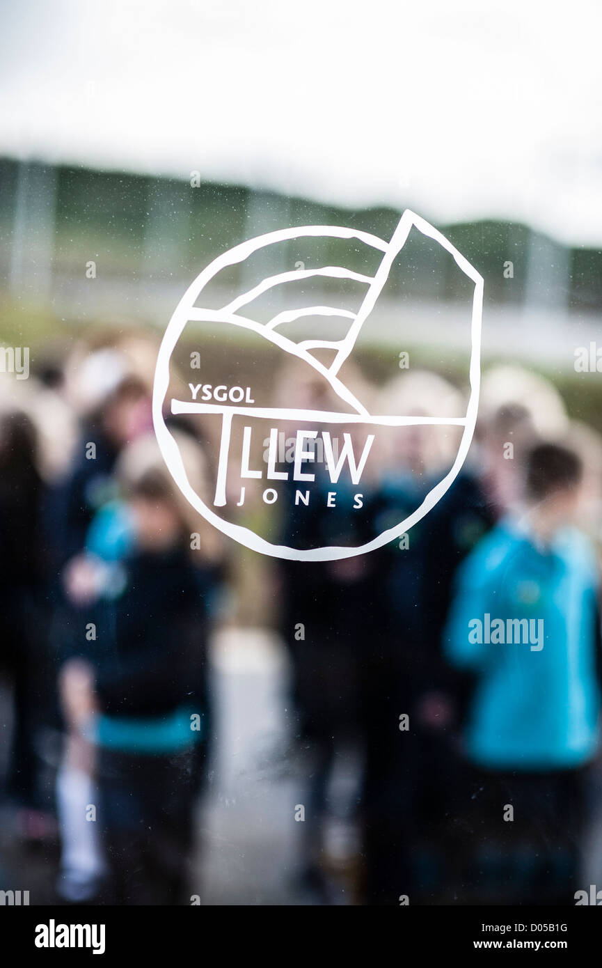 Außen, Leiter T Llew Jones, Brynhoffnant Ceredigion eine neue Gemeinschaft Grundschule Wales UK Stockfoto