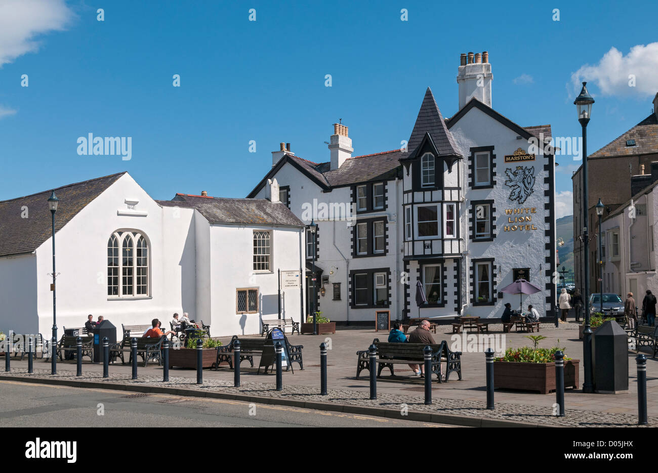Wales, Isle of Anglesey, Beaumaris, Schlossplatz, White Lion Hotel erbaut 1812 Stockfoto