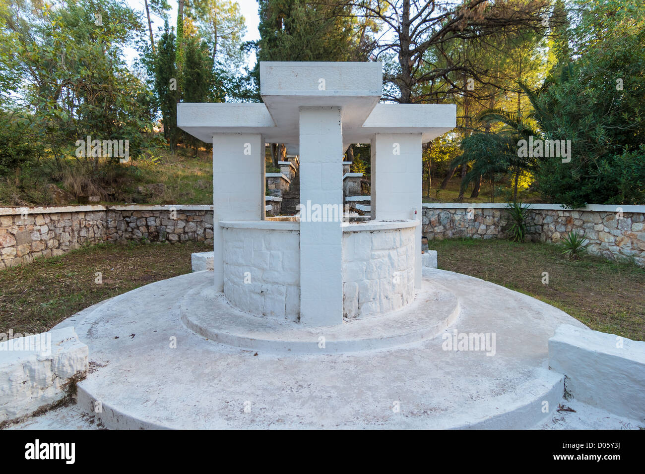 Der monumentale Brunnen des Pigada in Griechenland, gehalten im Gedenken an die Opfer des Bürgerkriegs Stockfoto