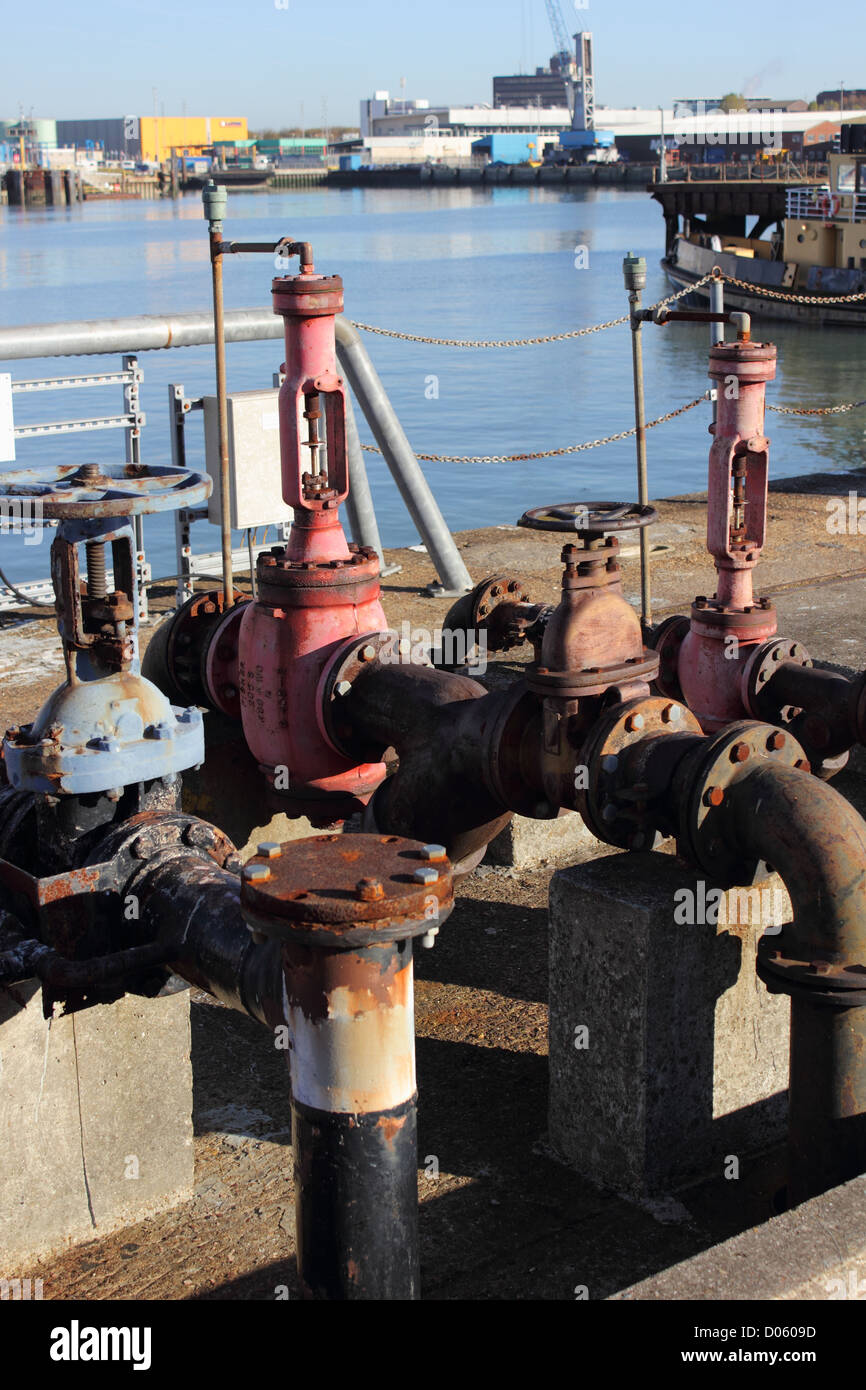 alten Hafen Betankung Punkt Stockfoto