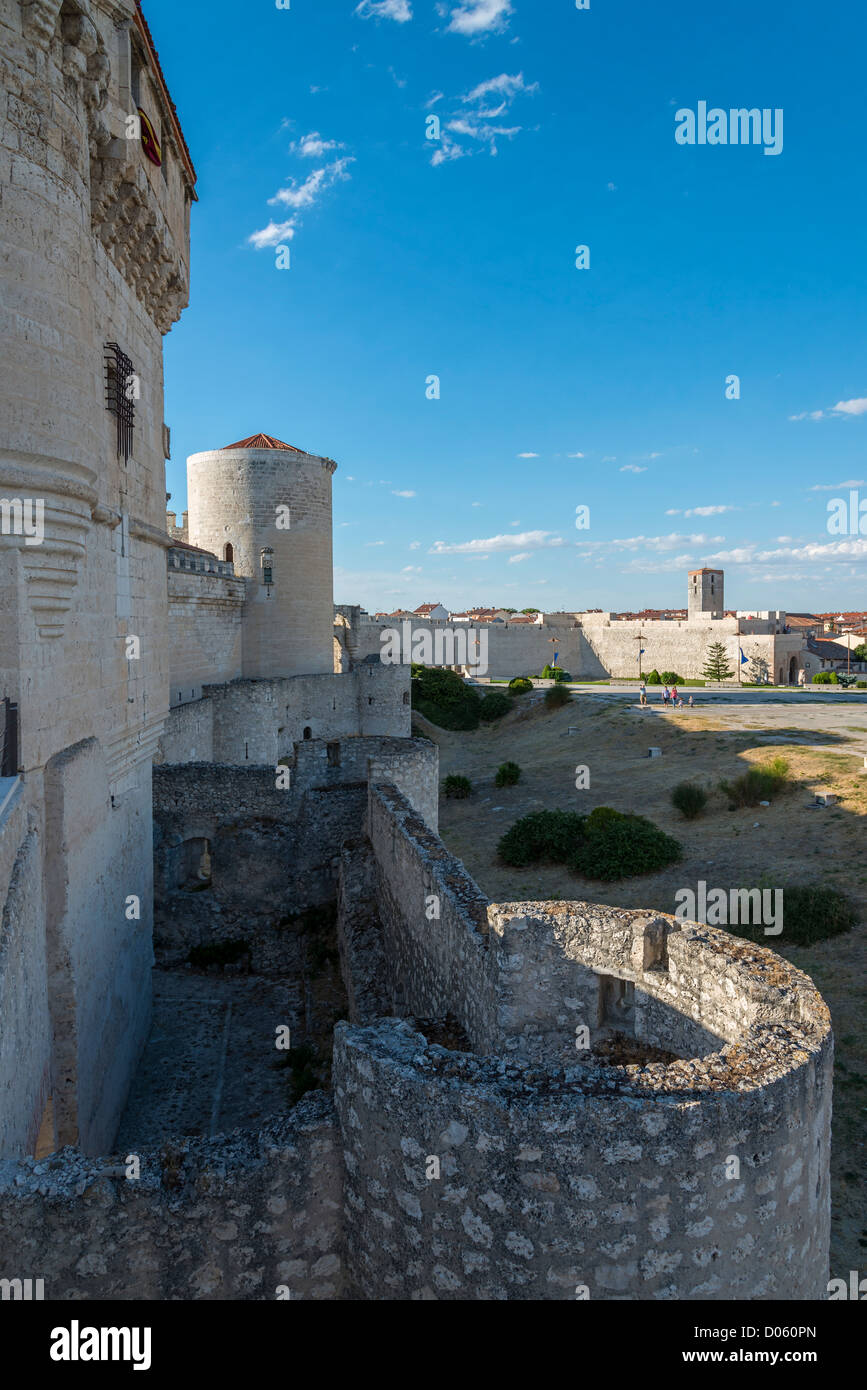 Cuéllar die Burg (Detail der Seitenwand). Segovia, Spanien Stockfoto