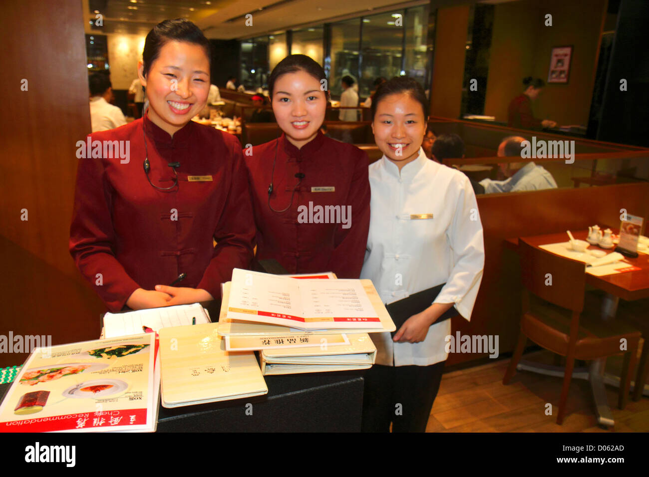 Shanghai China, Pudong Lujiazui Financial District, Shanghai World Financial Center, Zentrum, Shopping Shopper Shop Geschäfte Markt Kauf Verkauf, Store stor Stockfoto