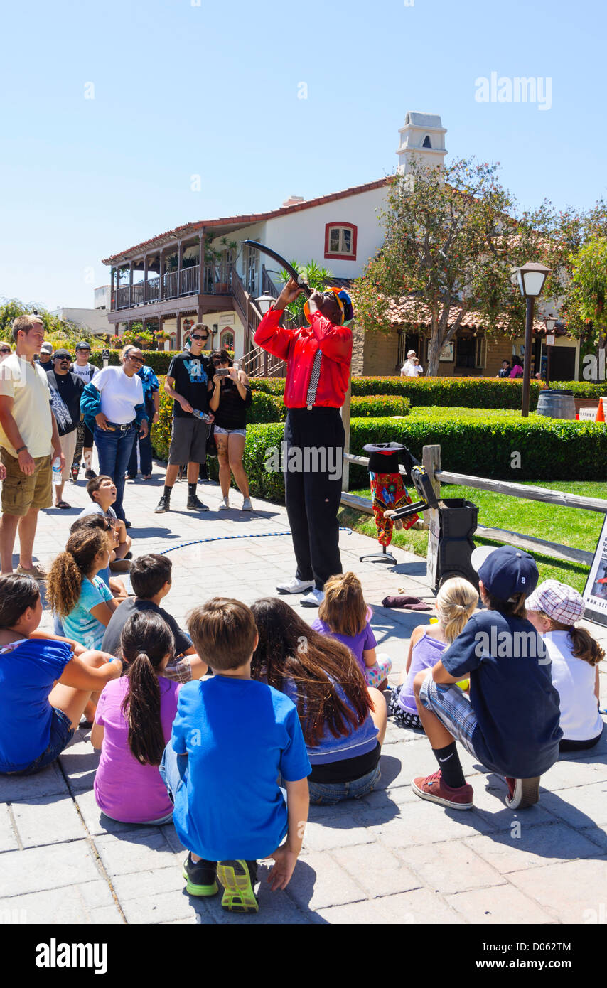 San Diego Seaport Village - Ballon-entertainer Stockfoto