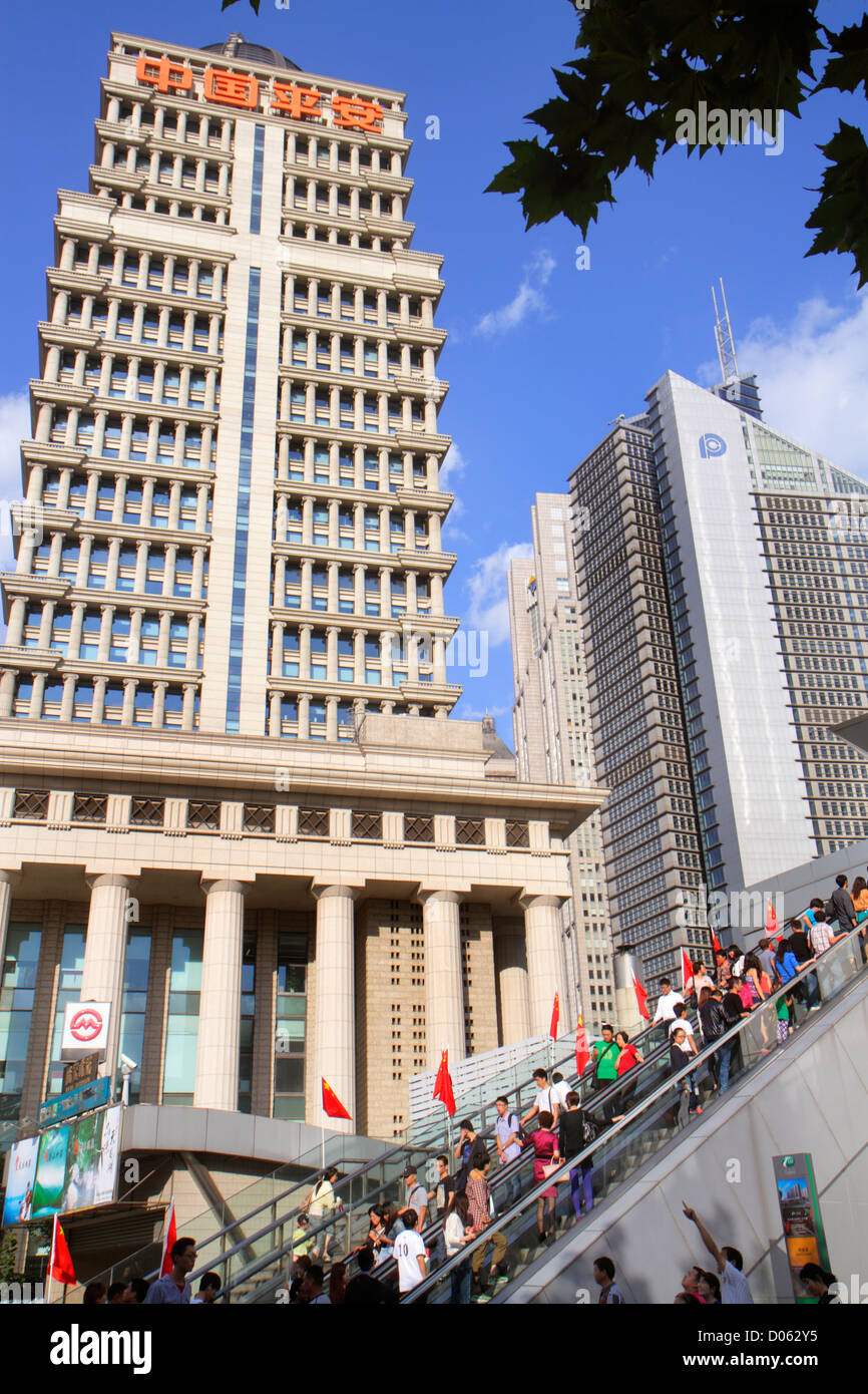 Shanghai China, chinesisches Pudong Lujiazui Finanzviertel, Lujiazui East Road, China Ping'an Safe Finance Gebäude, Säulen, Bocom Financial Towers, hohe r Stockfoto