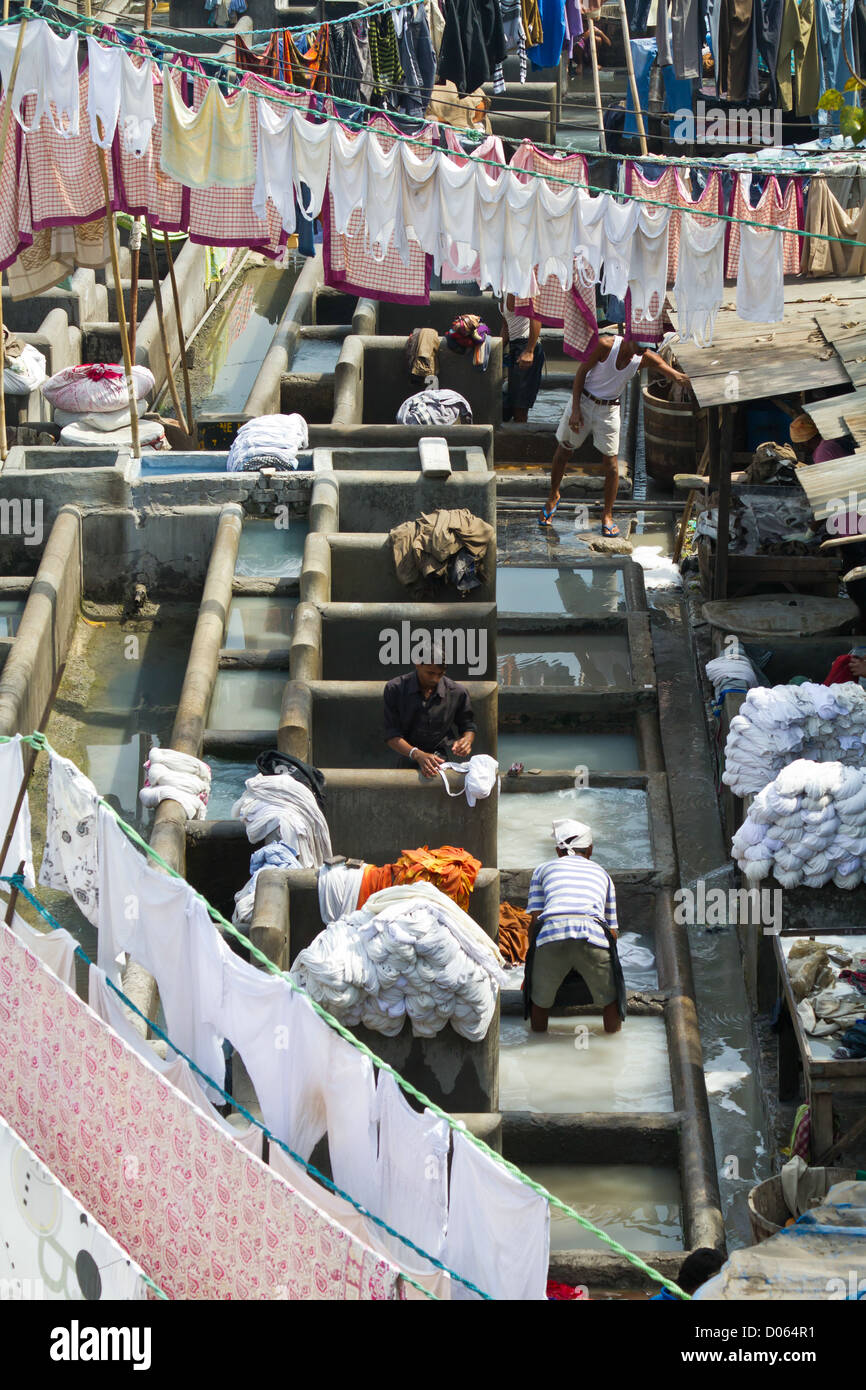 Stone Wash Stifte im freien Luft Wäsche Dhobi Ghat in Mumbai, Indien Stockfoto