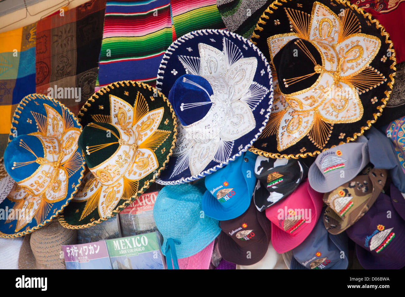 Souvenirladen in Teotihuacan in Mexiko Stockfoto