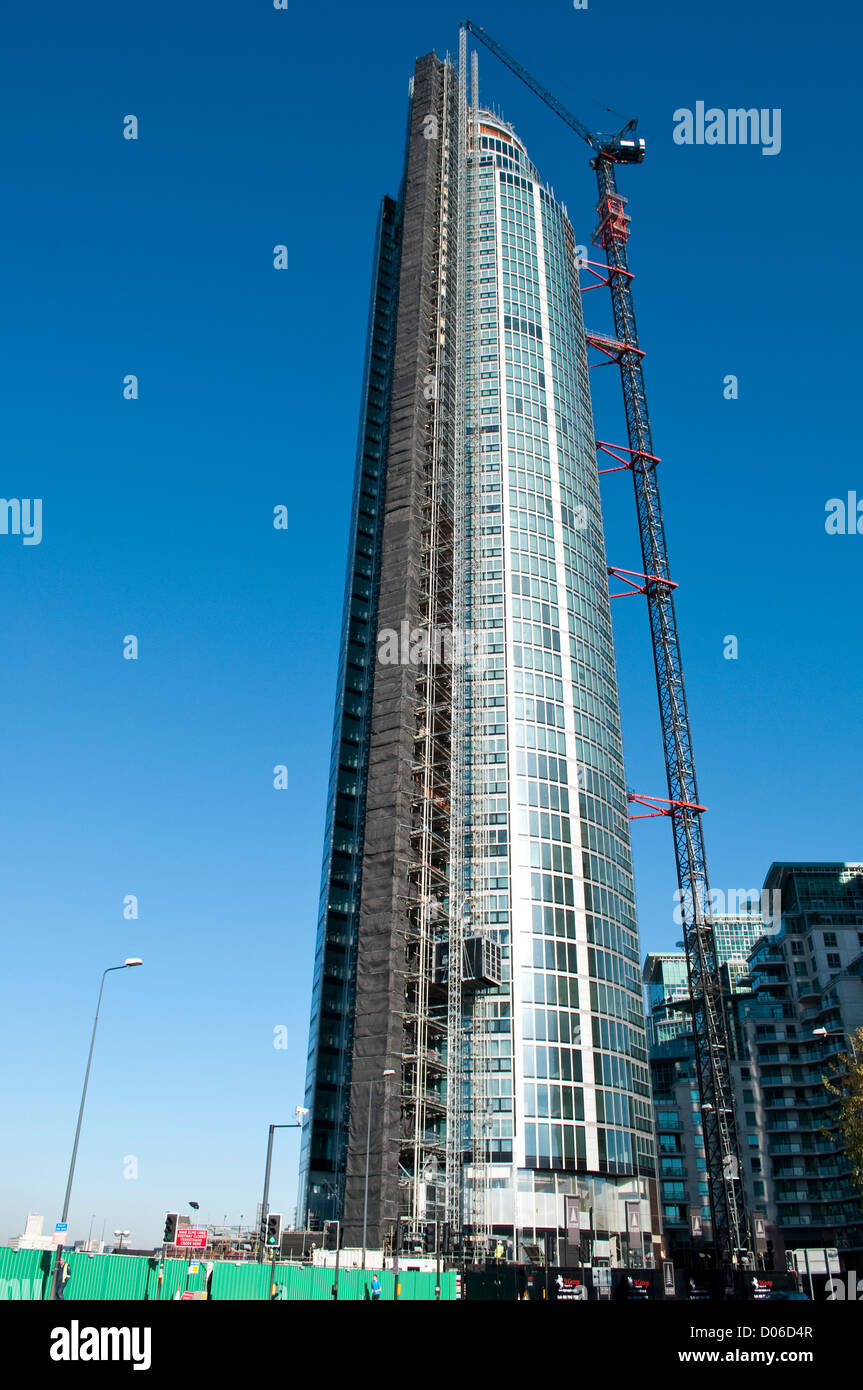 Der Turm, 1 St. George Wharf, Vauxhall, London, UK Stockfoto