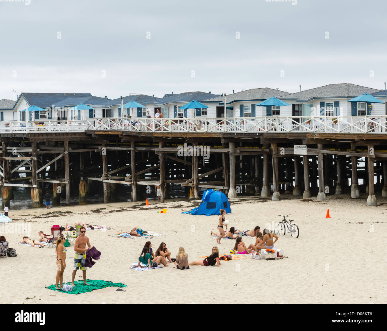 Pacific Beach, San Diego - Crystal Pier Hotel mit einzelnen Häusern in der Pier gebaut. Stockfoto