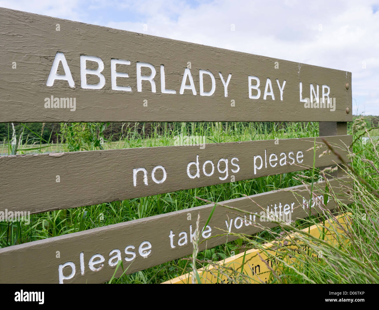 Die Zeichen, um die hiesige Natur hinter Bucht reservieren in East Lothian, Schottland. Dieses Reservat ist wichtig, dass über überwinternde Gänse. Stockfoto