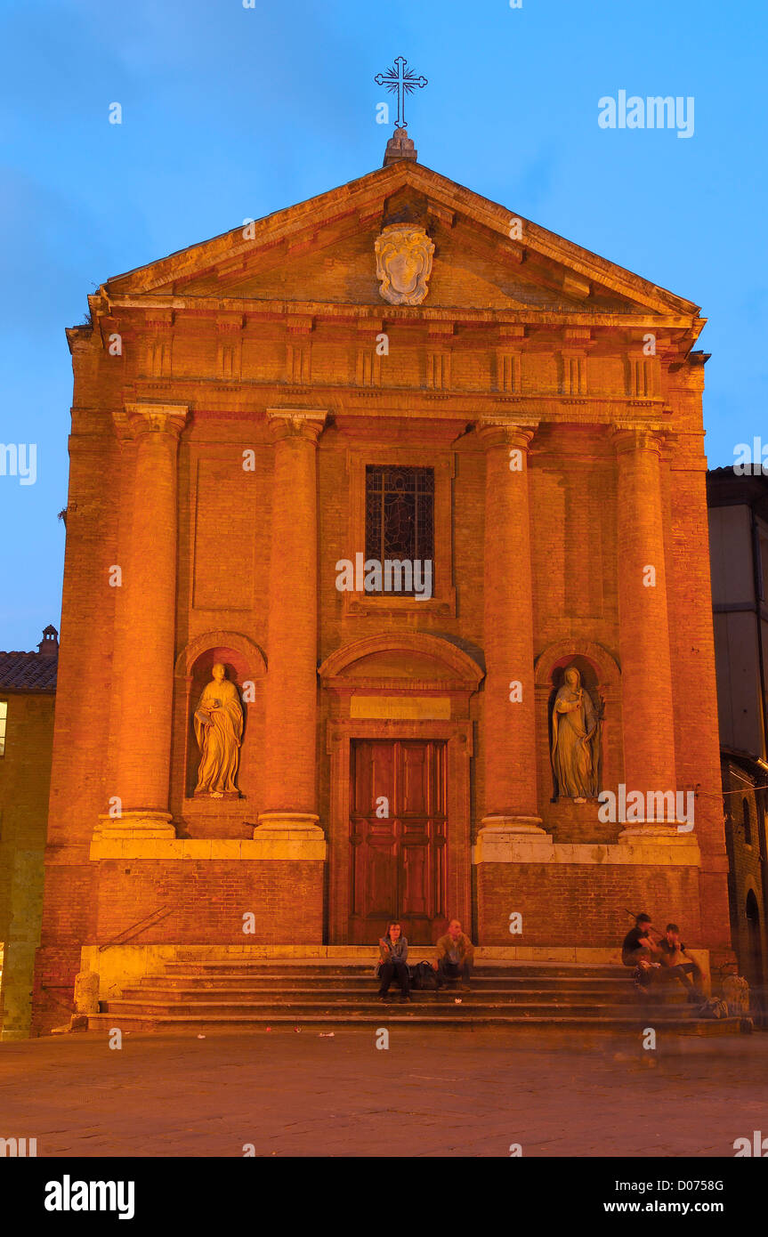 Siena, Piazza Tolomei, Kirche St. Christopher, Tolomei Square, Toskana, UNESCO World Heritage Site, Italien, Europa Stockfoto