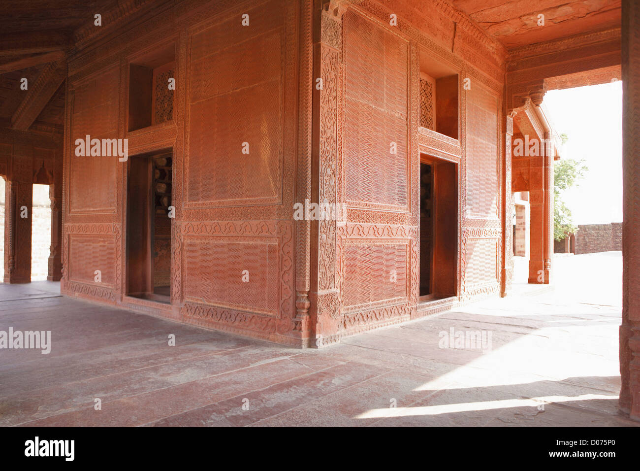 Innenansicht des Diwan-i-Khas, Halle des privaten Audienz des Kaisers Akbar, Fatehpur Sikri, Uttar Pradesh, Indien Stockfoto