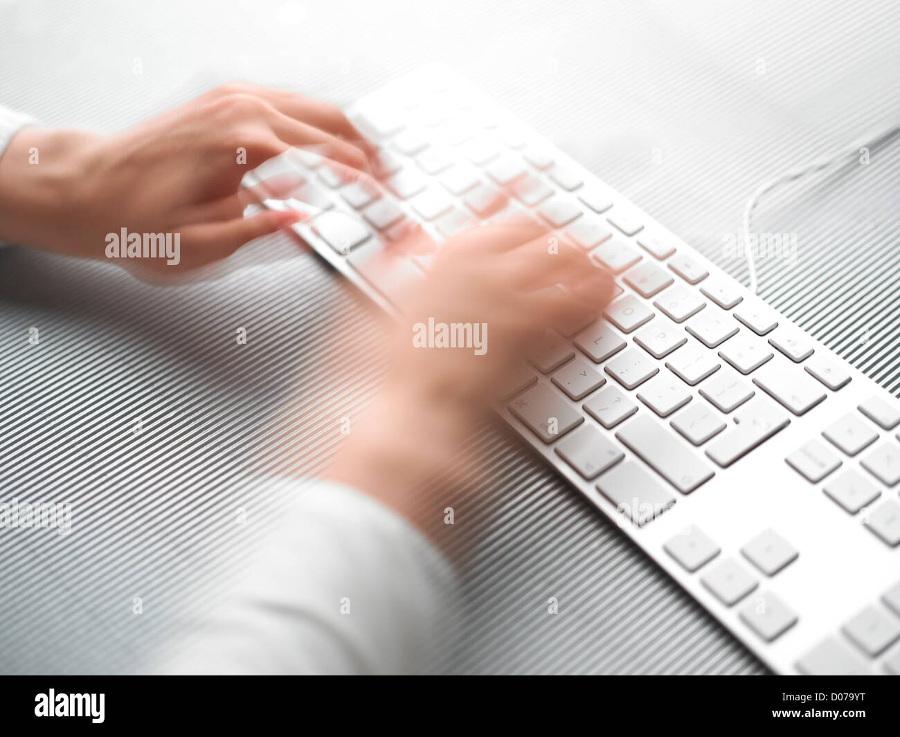 Schnelle Eingabe im Büro am Schreibtisch Sekretär Speed Business Stockfoto